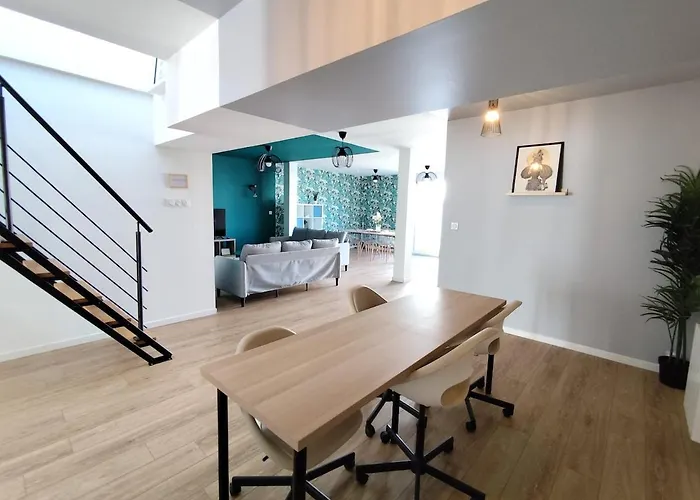 Grand Espace Et Confort A Proximite Des Facultes Brest