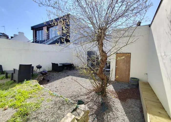 Grand Espace Et Confort à Proximité Des Facultés